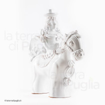 Cavaliere a cavallo in terracotta