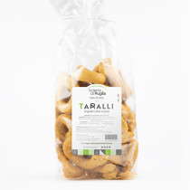Taralli with cheese and pepper