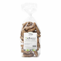 Sweet taralli with chocolate and almond
