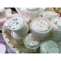 Mix latticini (burrata, primo sale, yogurt, stracciatella, treccione e bocconcini)Mix latticini (mozzarella, burrata, nodi, prim